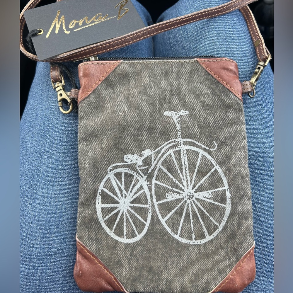 NWT Mona B Paris Streeter Crossbody Bag